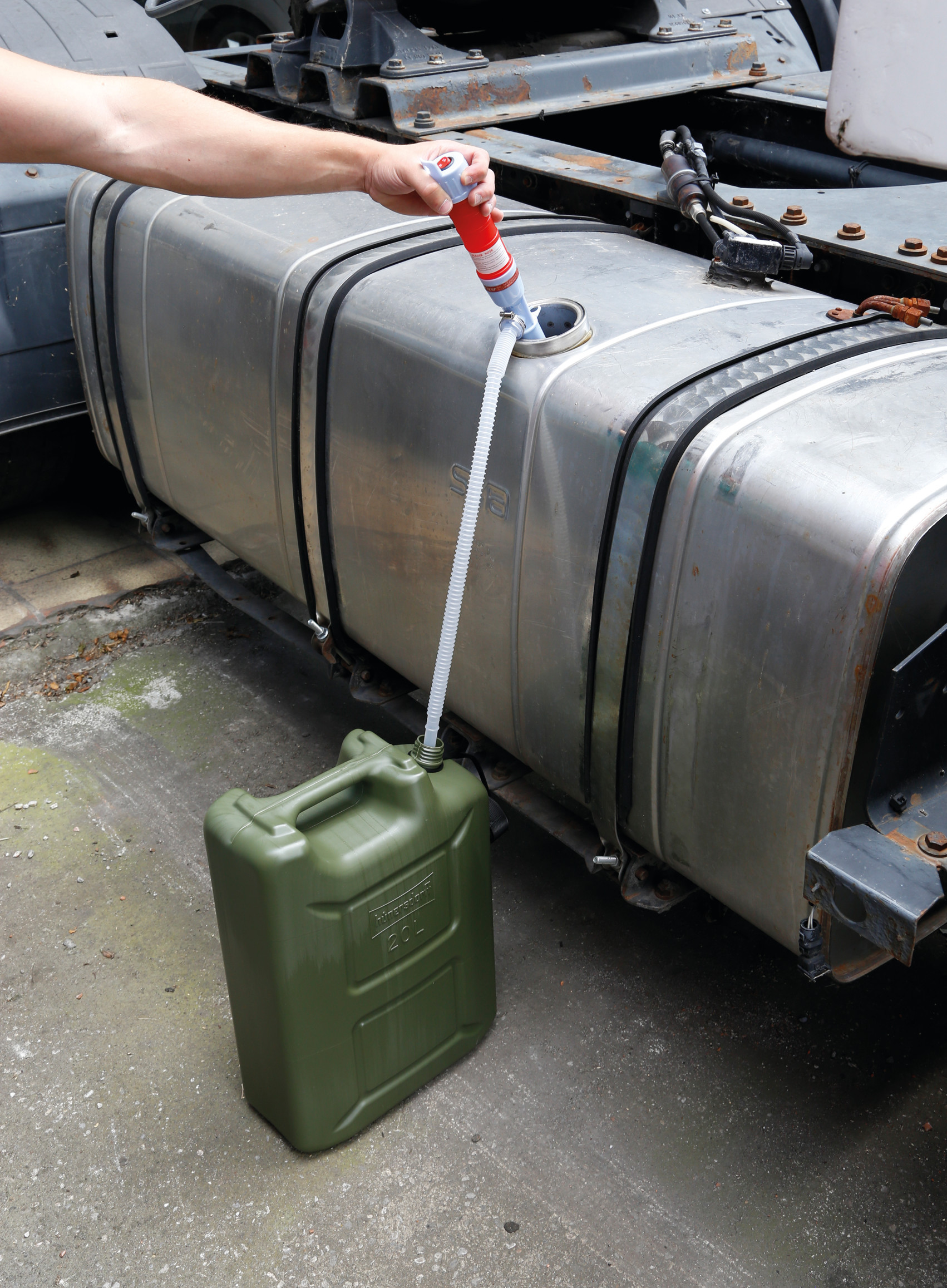 Pompa a batteria per travaso liquidi - 6 L/min 8 Pompa a batteria per travaso liquidi - 6 L/min - immagine 8