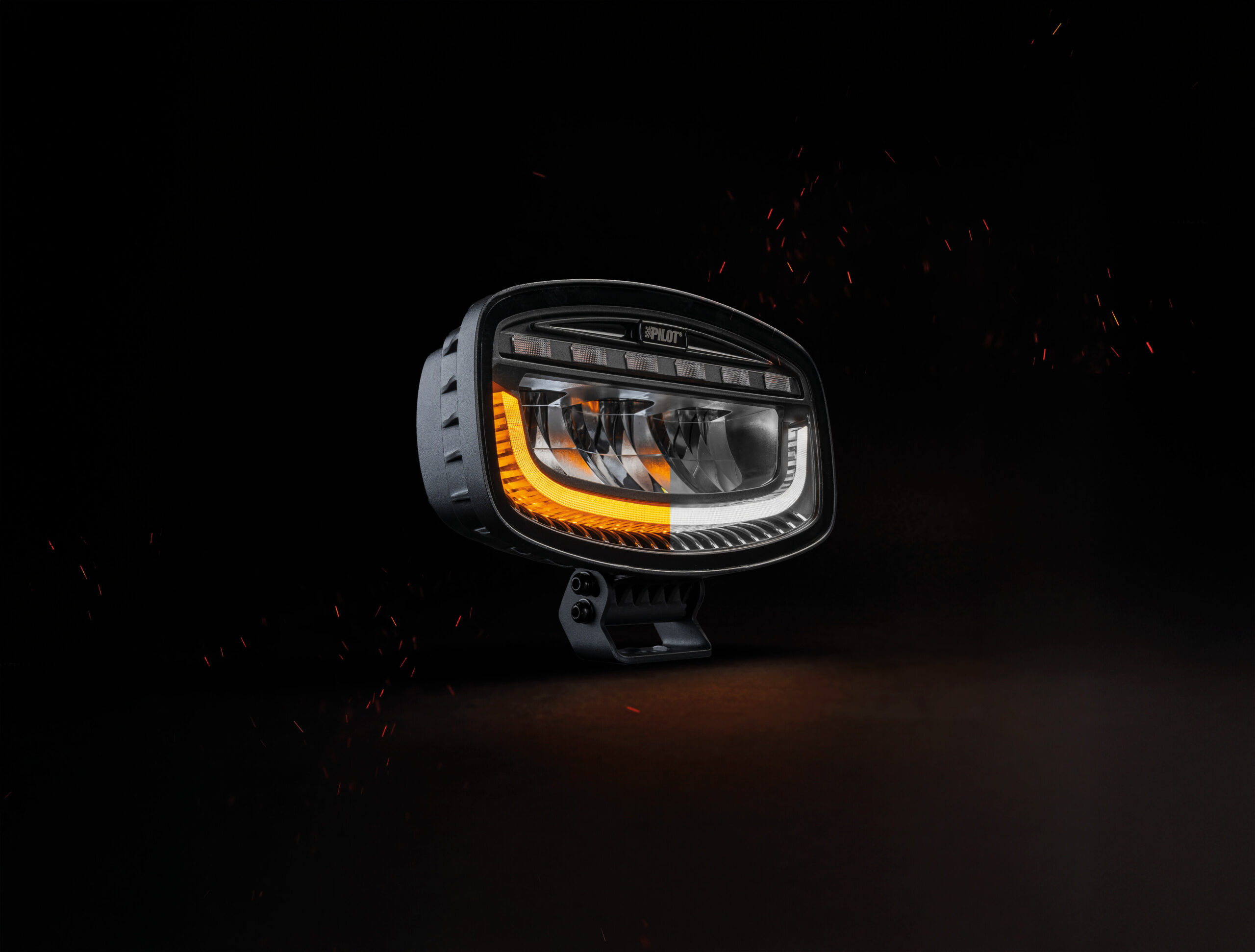 Glare Oval-Pro, faro supplementare multifunzione - 12/24V 8 Glare Oval-Pro, faro supplementare multifunzione - 12/24V - immagine 8