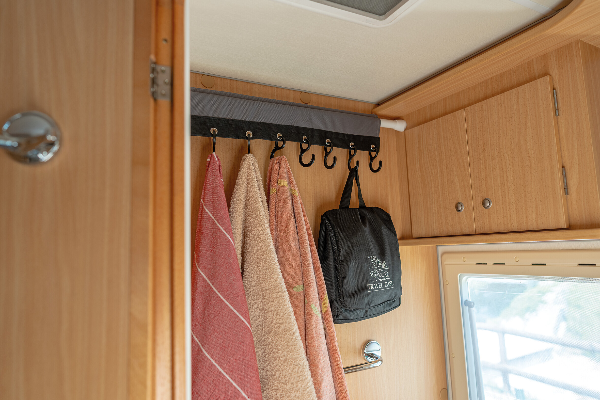 Appendiabiti universale 8 ganci 4 Appendiabiti universale 8 ganci - immagine 4