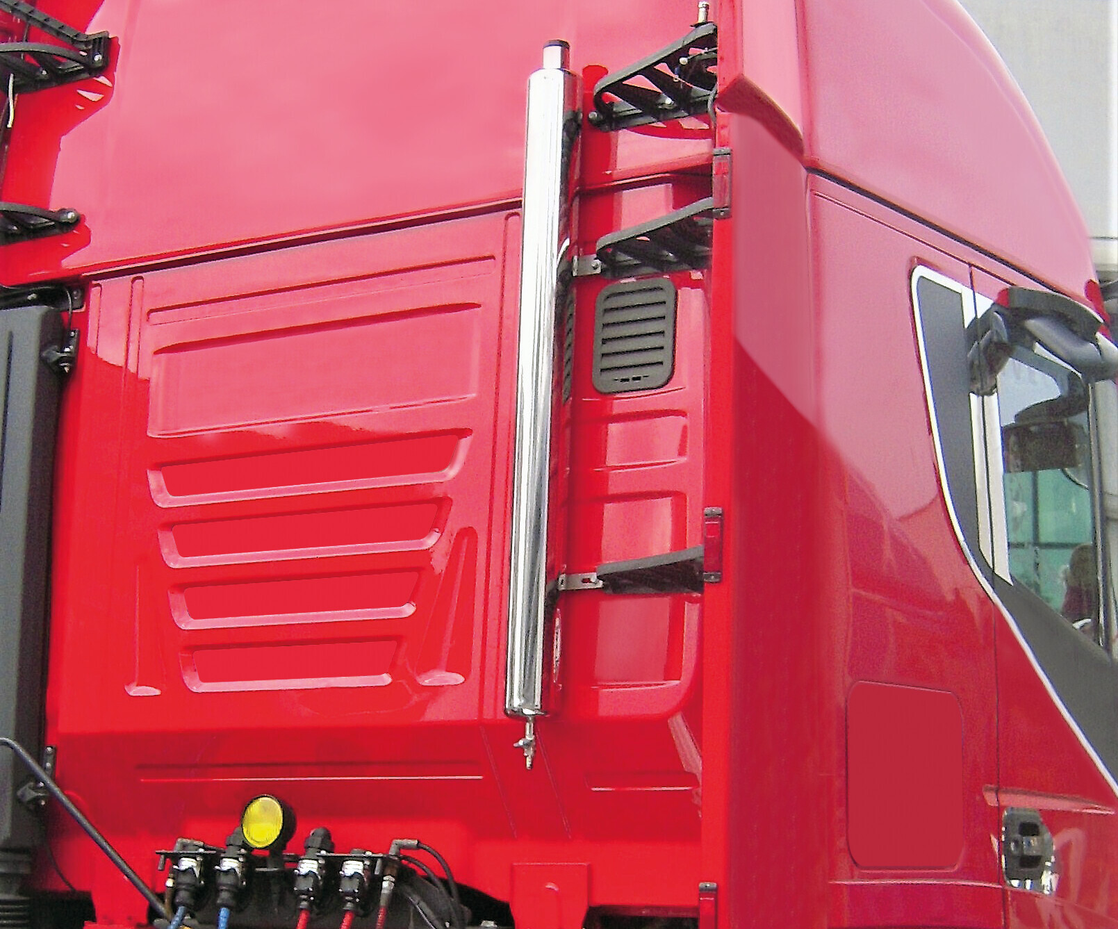 Tanica acqua tubolare - compatibile per Iveco Stralis (08/02>12/12) - Iveco Stralis (07/12>12/19) - Iveco Stralis Hi-Way (07/12>08/16) - Iveco Stralis XP (09/16>12/19) 2 Tanica acqua tubolare - compatibile per Iveco Stralis (08/02>12/12) - Iveco Stralis (07/12>12/19) - Iveco Stralis Hi-Way (07/12>08/16) - Iveco Stralis XP (09/16>12/19) - immagine 2